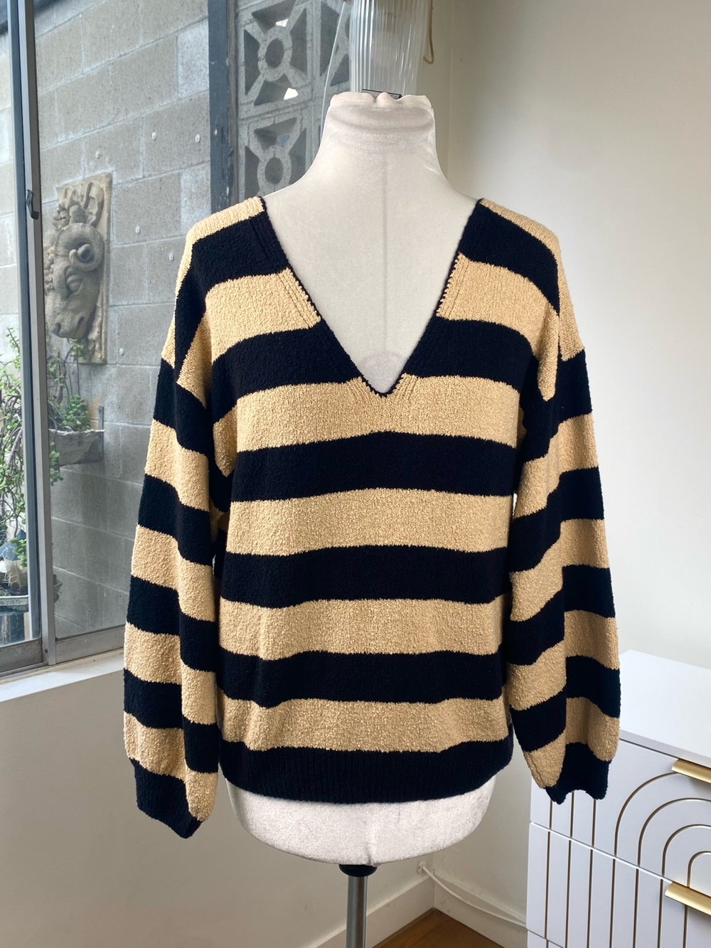 Nation LTD NWOT Carmine Bouclé Stripe Pullover V Neck Sweater, Size S - Picture 2 of 8